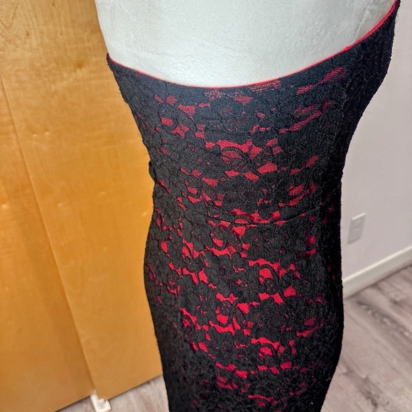 Express Black and Pink Bodycon Strapless Knee-Length Cocktail Dress - Picture 3 of 7